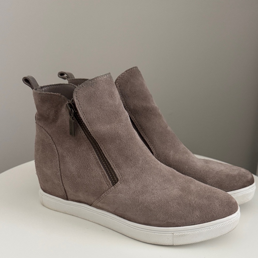 Blondo Giselle Tan Suede Waterproof Hightop Wedge Sneakers Sz 8